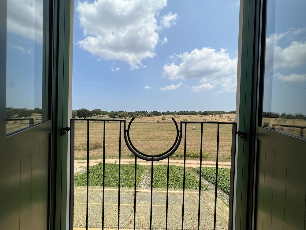 Фото Victor Country Hotel