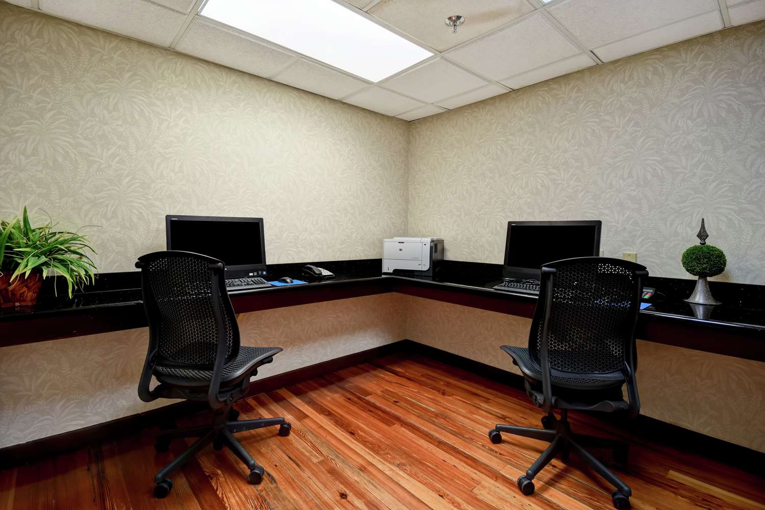 Фото Embassy Suites by Hilton Charleston Historic District