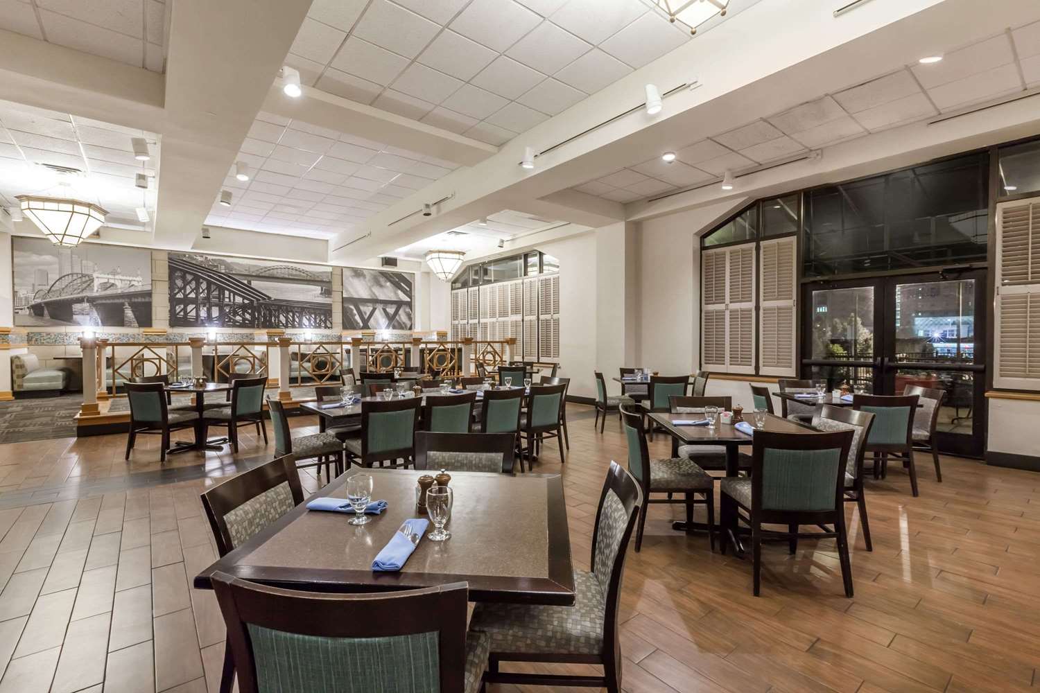 Фото Wyndham Pittsburgh University Center