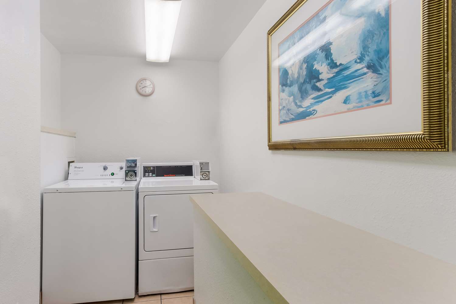 Фото SureStay Plus Hotel by Best Western Scottsdale North