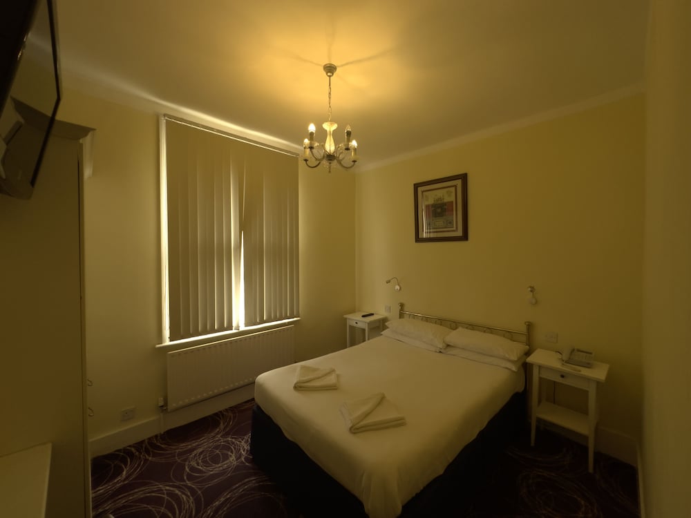 Фото Manor Hotel