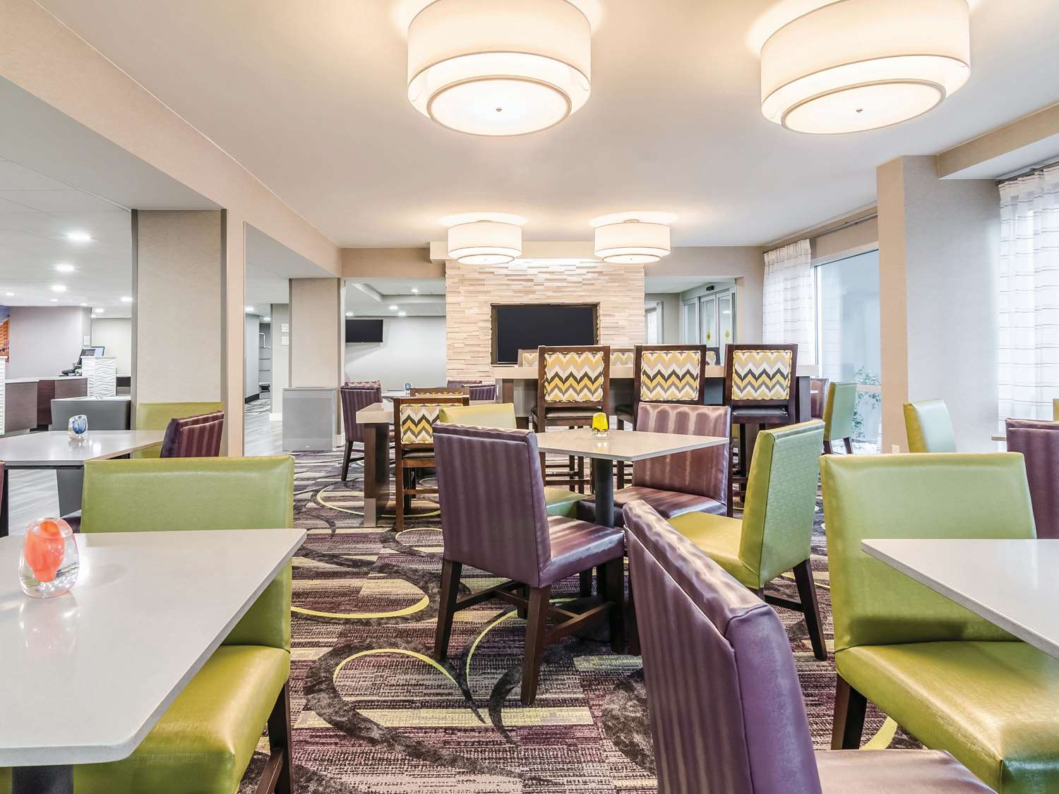 Фото La Quinta Inn & Suites by Wyndham Myrtle Beach - N Kings Hwy