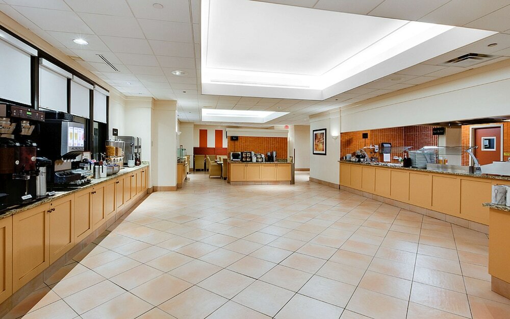 Фото Embassy Suites by Hilton Tampa Airport Westshore