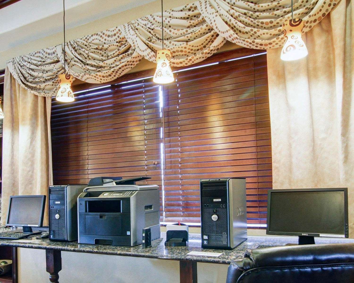 Фото Comfort Suites Fort Stockton