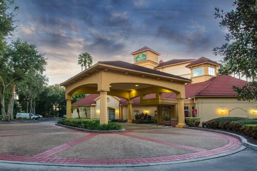 Гостиница La Quinta Inn & Suites by Wyndham Tampa Brandon Regency Park в Тампе