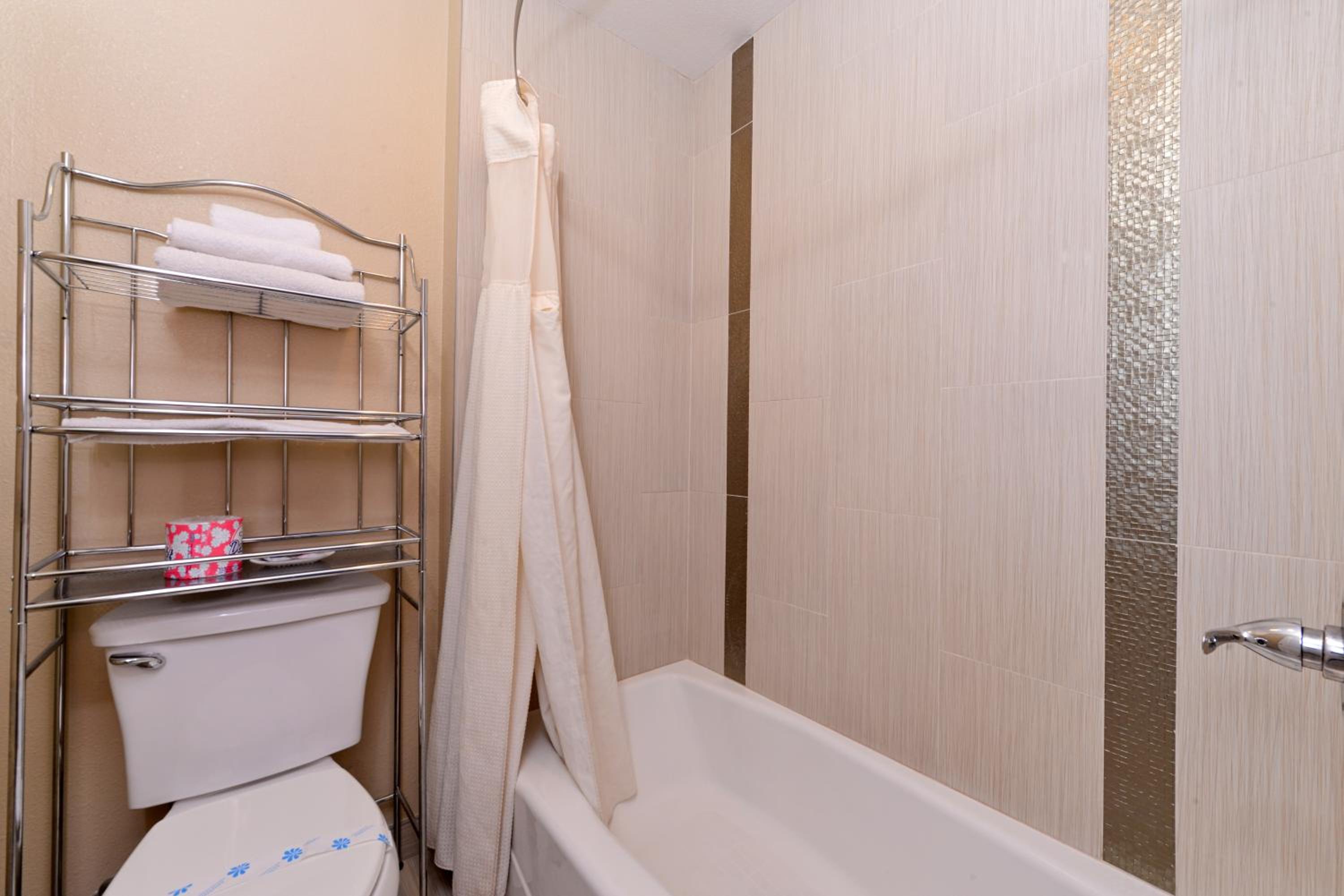 Фото Highlander Motel