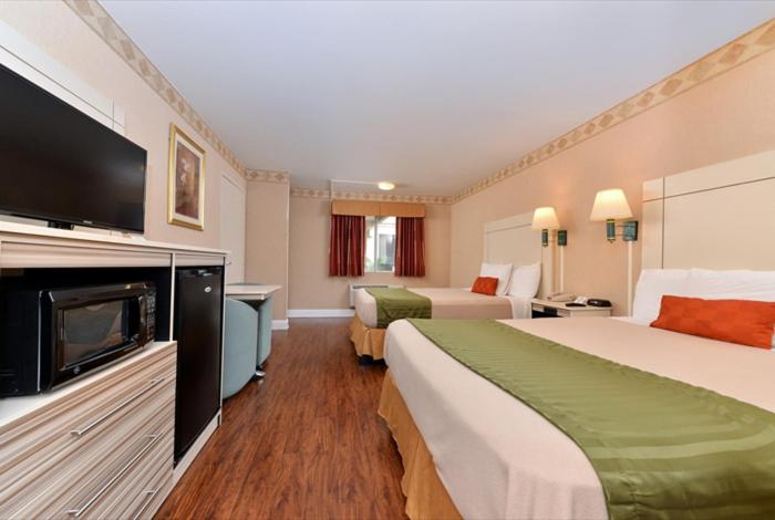 Фото Americas Best Value Inn San Clemente Beach