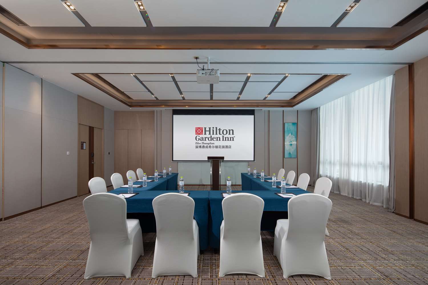Фото Hilton Garden Inn Zibo Zhangdian