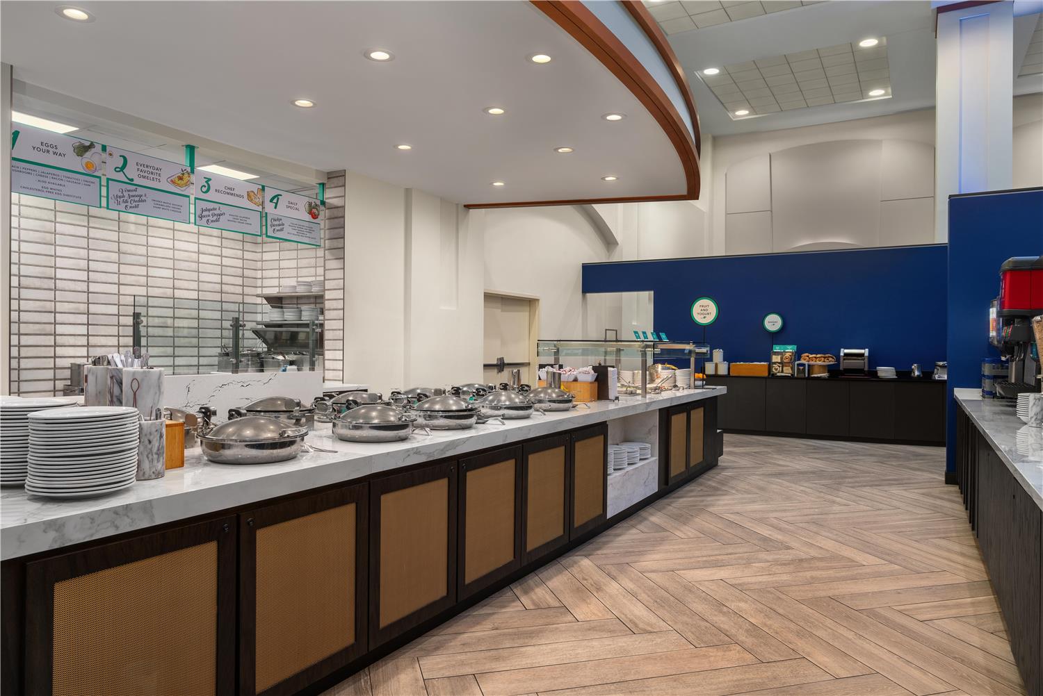 Фото Embassy Suites by Hilton Boston at Logan Airport