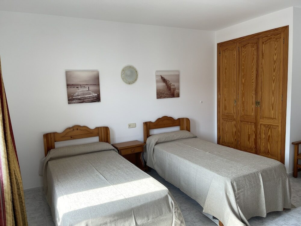 Фото Hostal Can Gallu