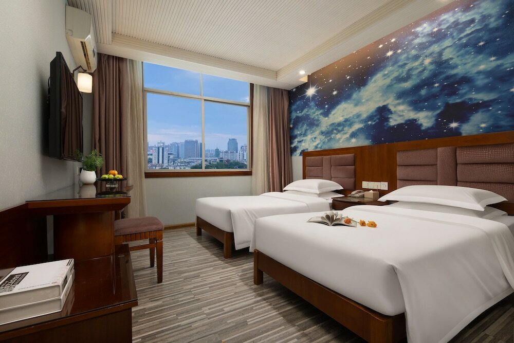 Фото Kaiserdom Changsha West Bus Terminal