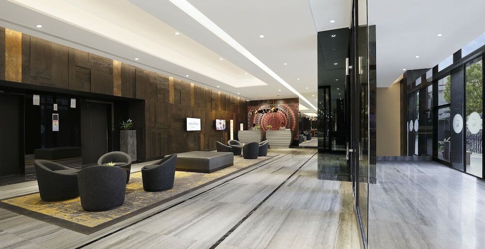 Фото Novotel Chennai Chamiers Road Hotel