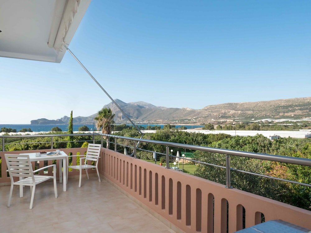 Фото Petritos Rooms and Studios