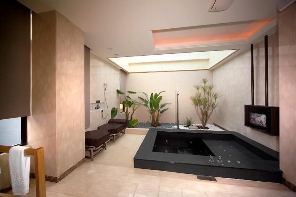 Фото Yenjim Motel