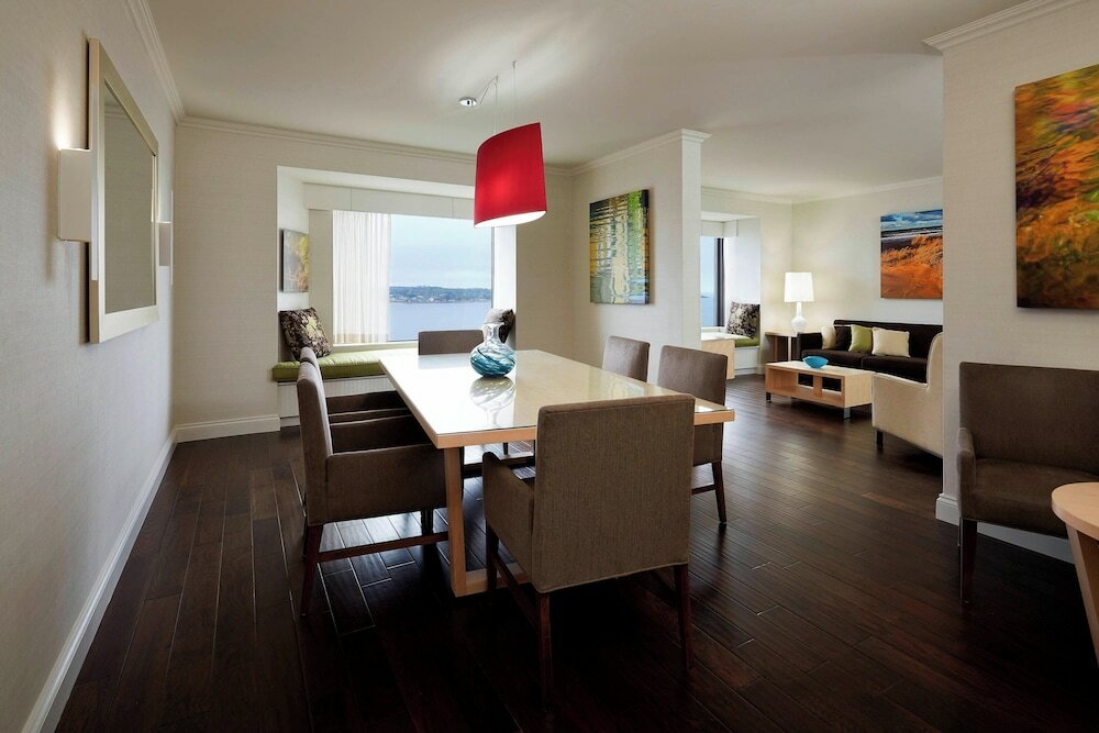 Фото Delta Hotels by Marriott Prince Edward