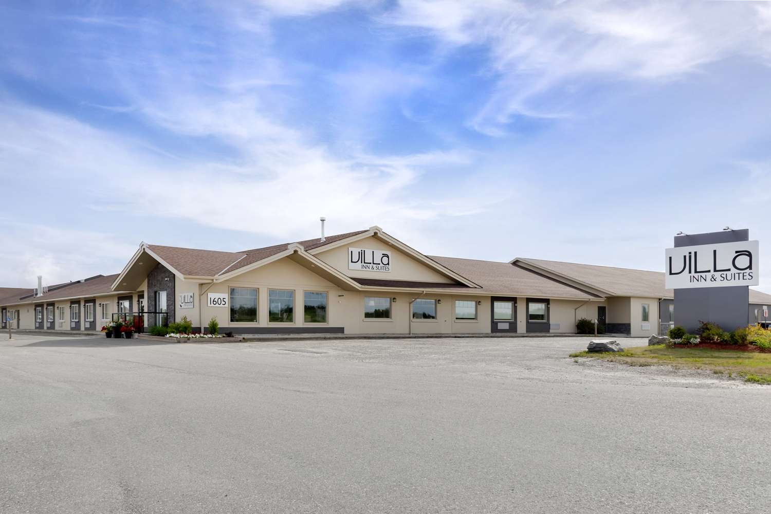 Фото Villa Inn & Suites SureStay Collection by Best Western