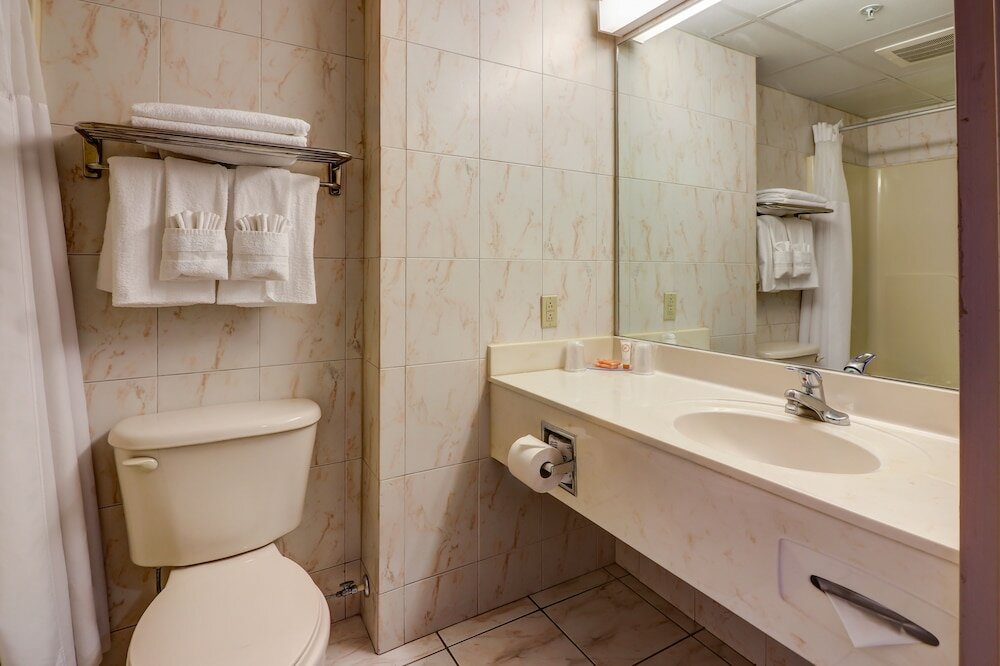 Фото Ocean 1 Hotel and Suites