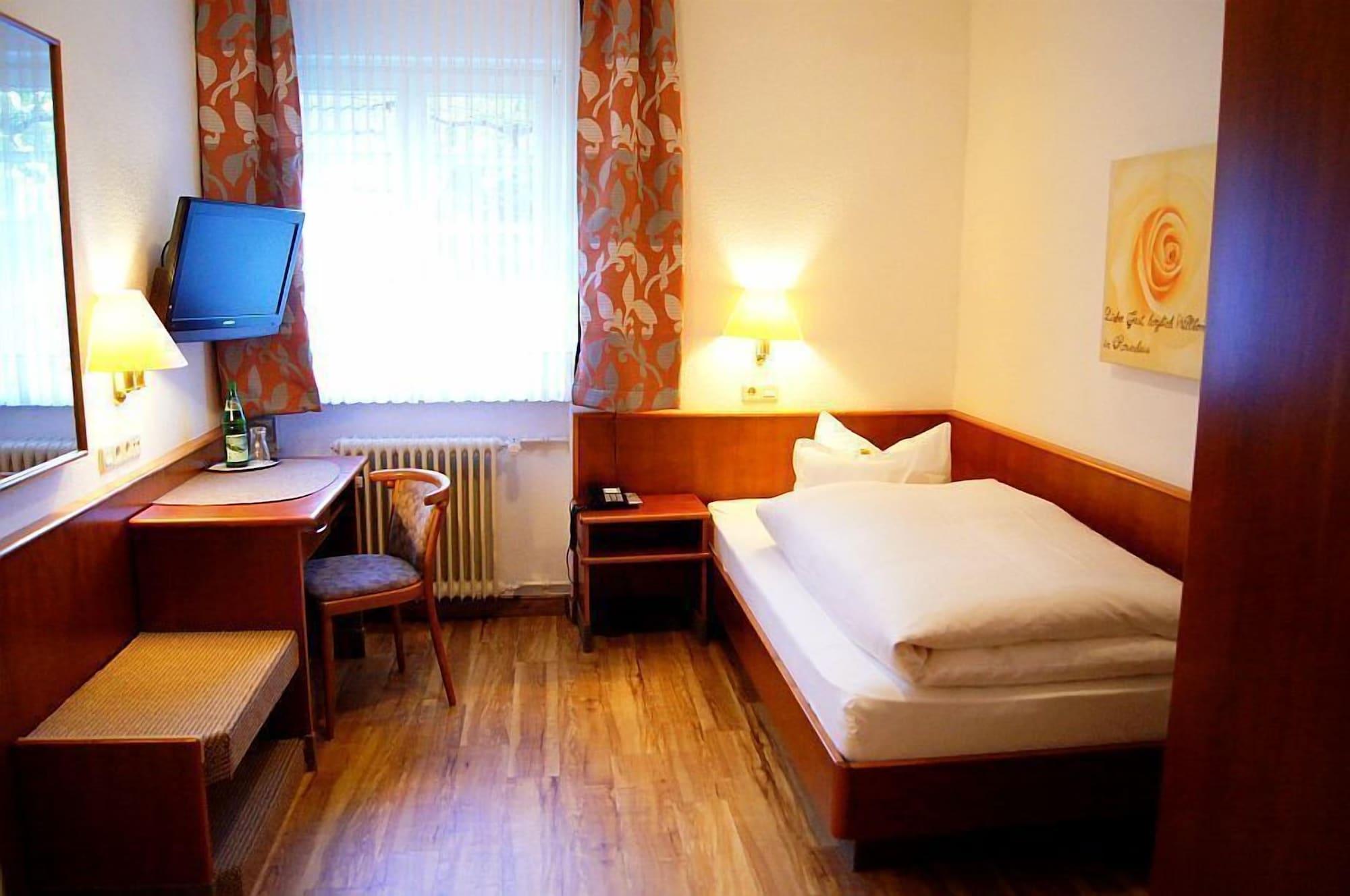 Фото Hotel Rosenhaus Garni