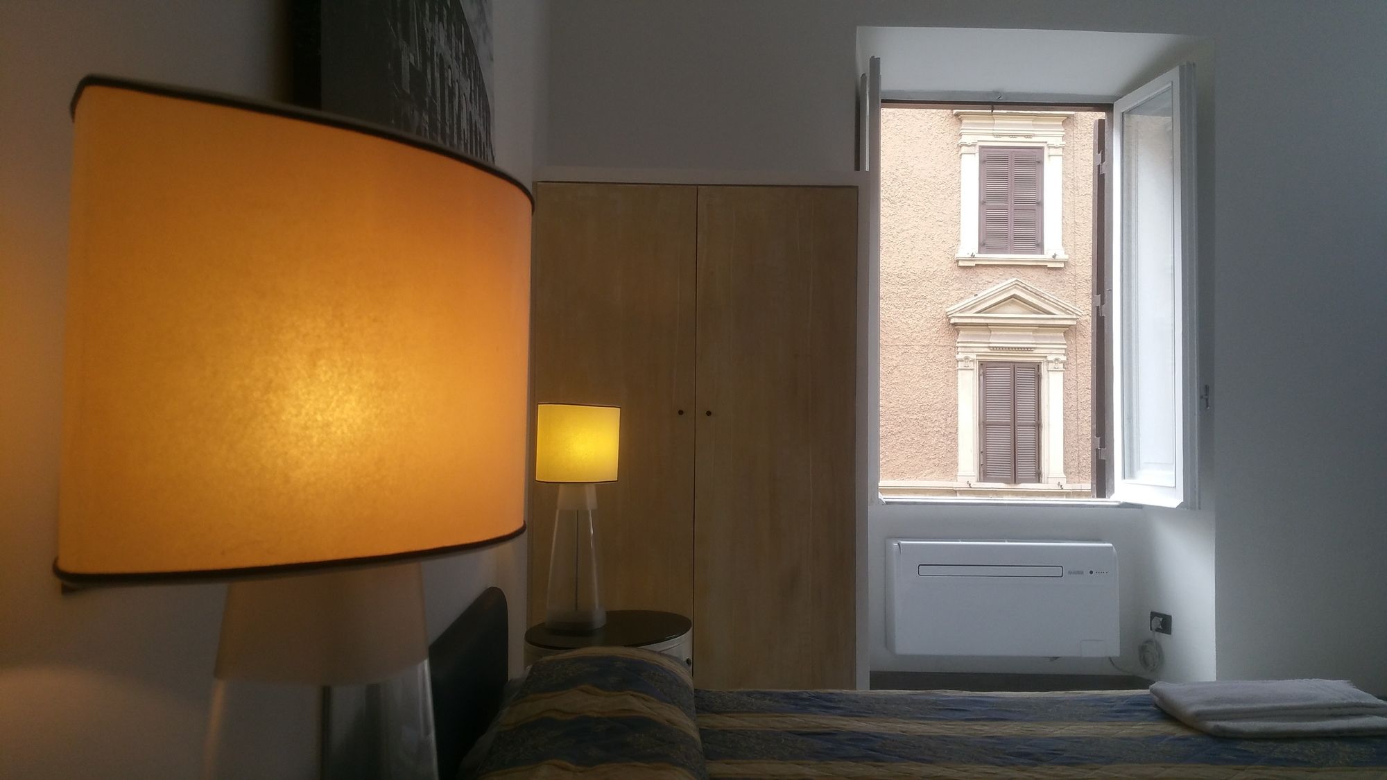 Фото White Vatican