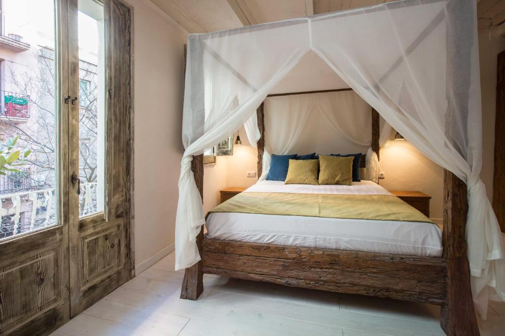 Фото La Bodega Suites