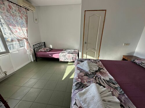 Внешний вид отеля Морские истории в Гагре, фото 5