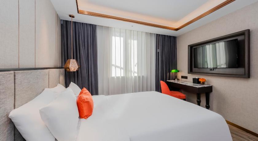 Фото Yitel Premium Shanghai people's Square Nanjing Road Pedestrian Street