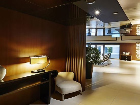 Фото Pan Pacific Serviced Suites Beach Road