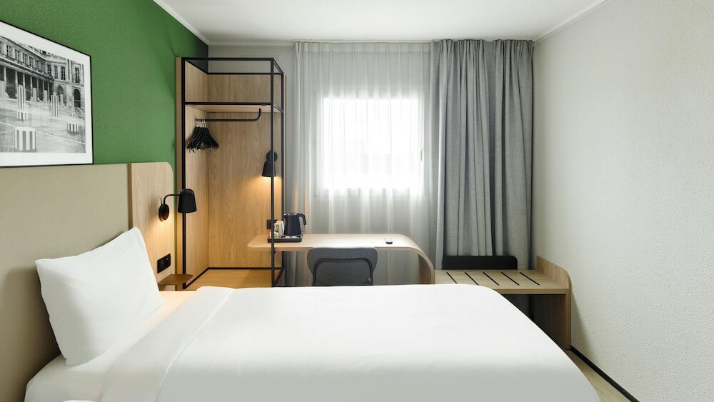 Фото Campanile Paris Est - Pantin