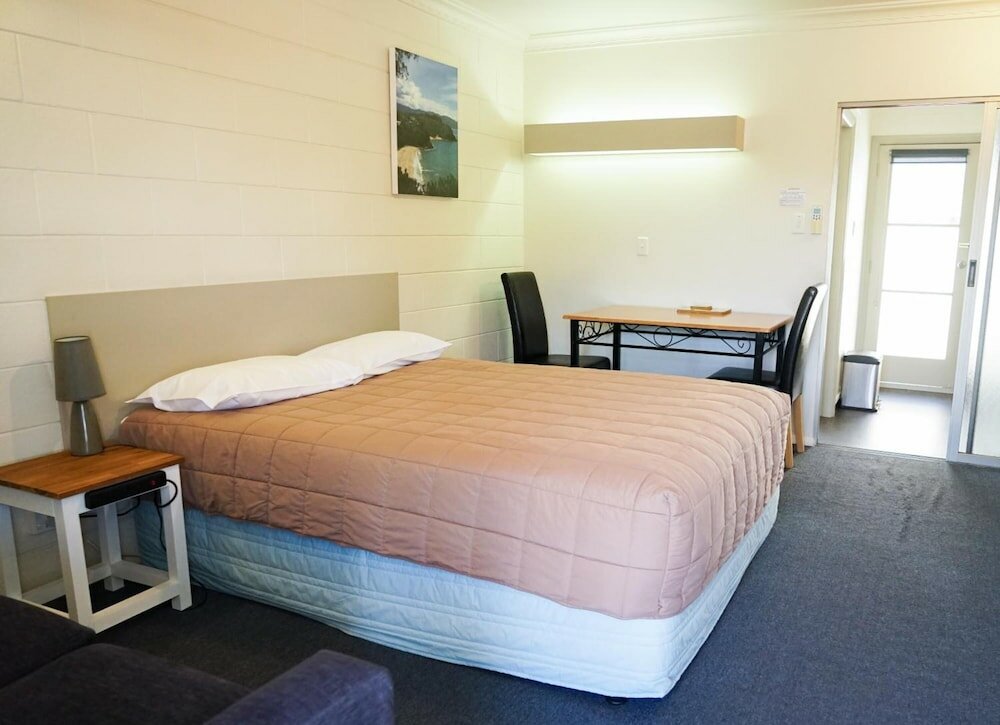 Фото Montana Lodge Motel