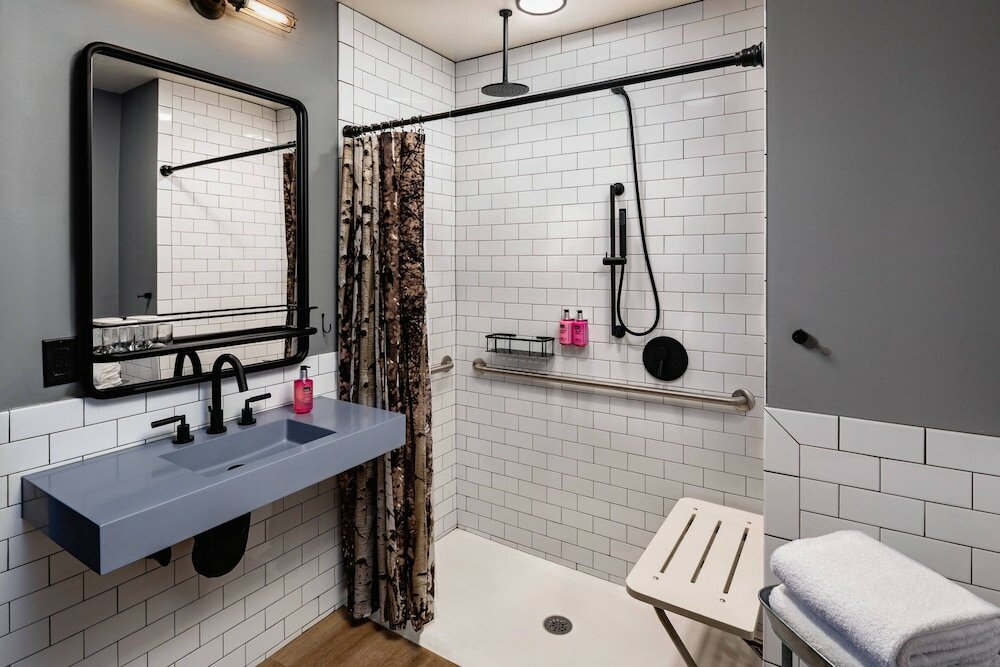 Фото Moxy Minneapolis Downtown