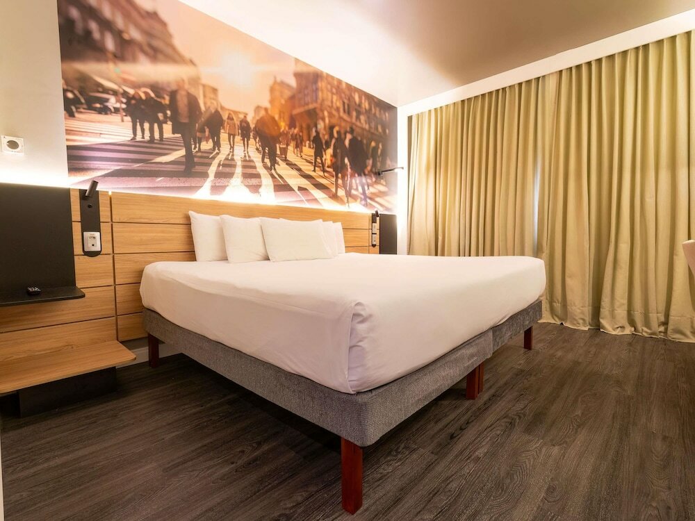 Фото Novotel Curitiba Batel