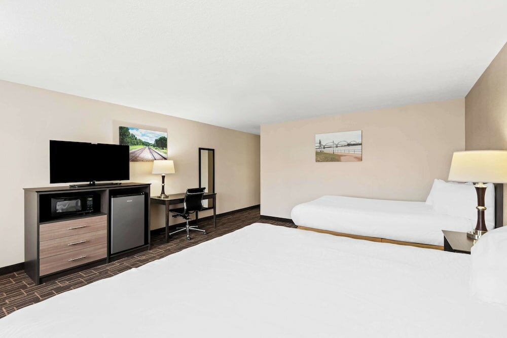Фото Best Western Airport Inn