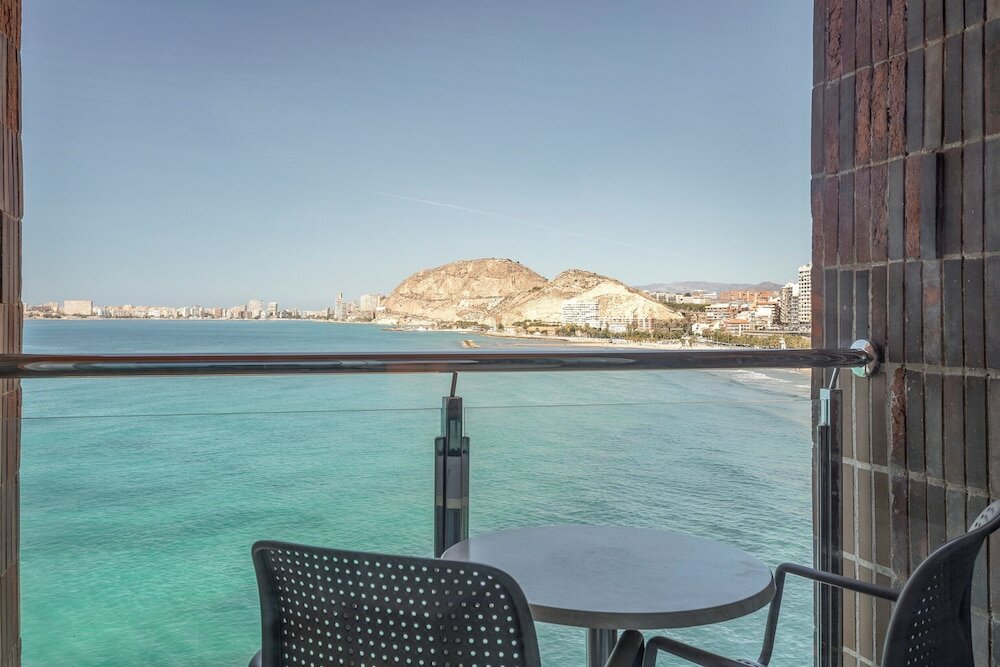 Фото Innside by Melia Alicante Porta Maris