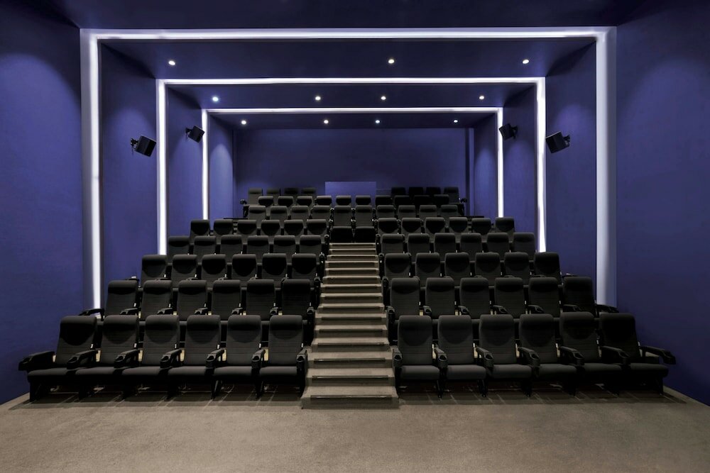 Фото Amanora The Fern Hotels & Club