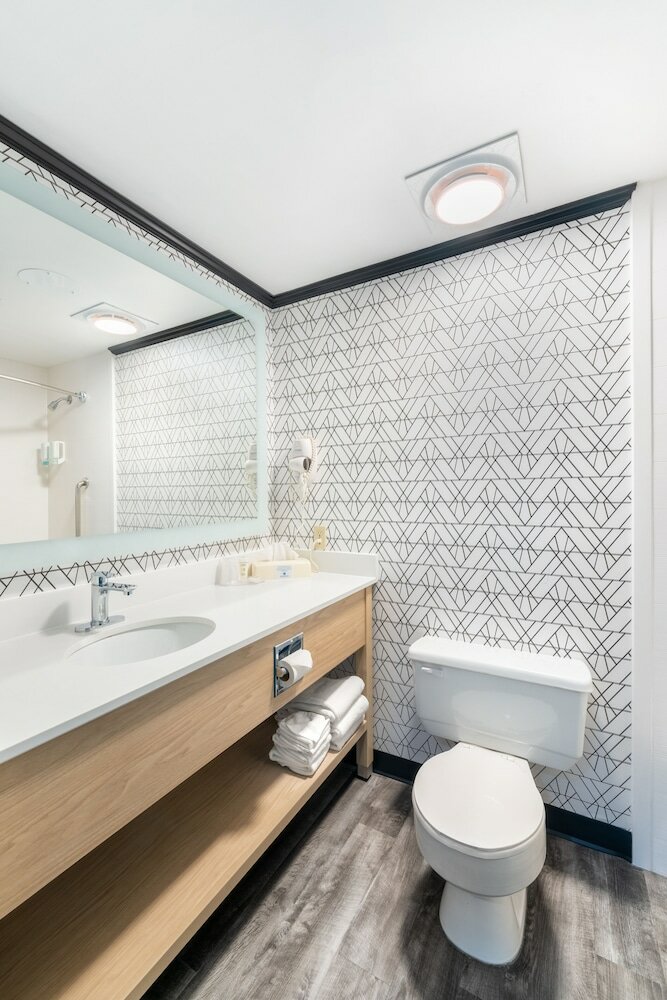 Фото Sternwheeler Hotel and Conference Centre