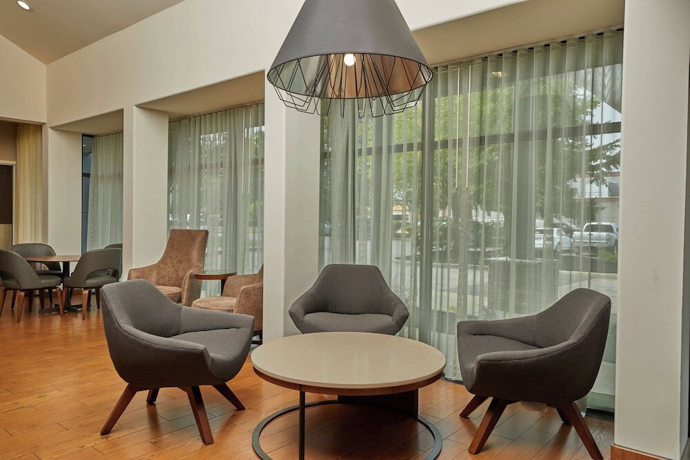 Фото Courtyard by Marriott Eugene Springfield