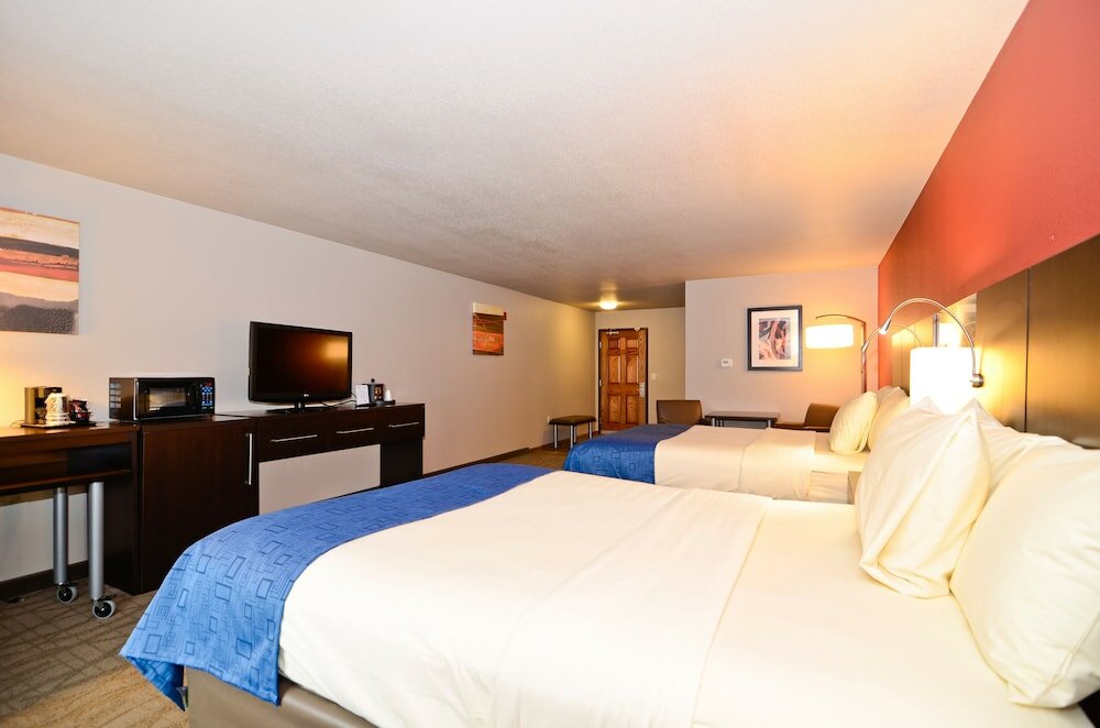 Фото Astoria Hotel and Event Center