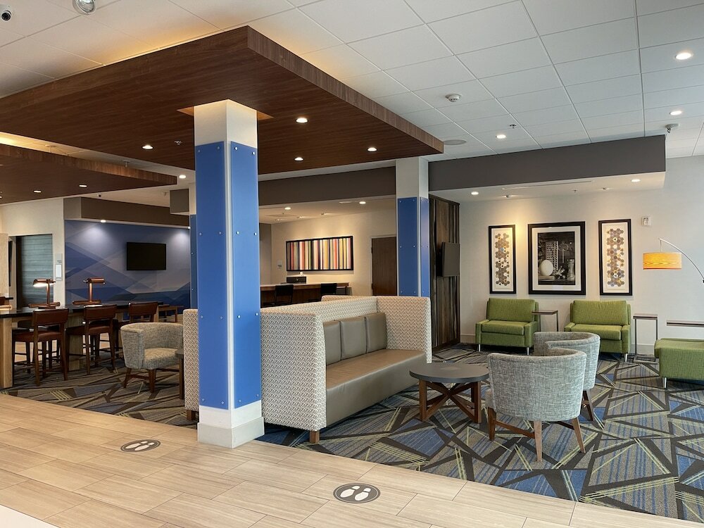 Фото Holiday Inn Express & Suites Phoenix - Airport North, an Ihg Hotel