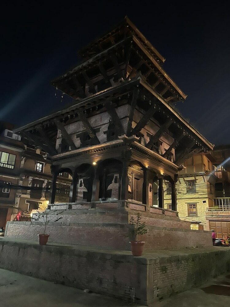 Фото отеля 2