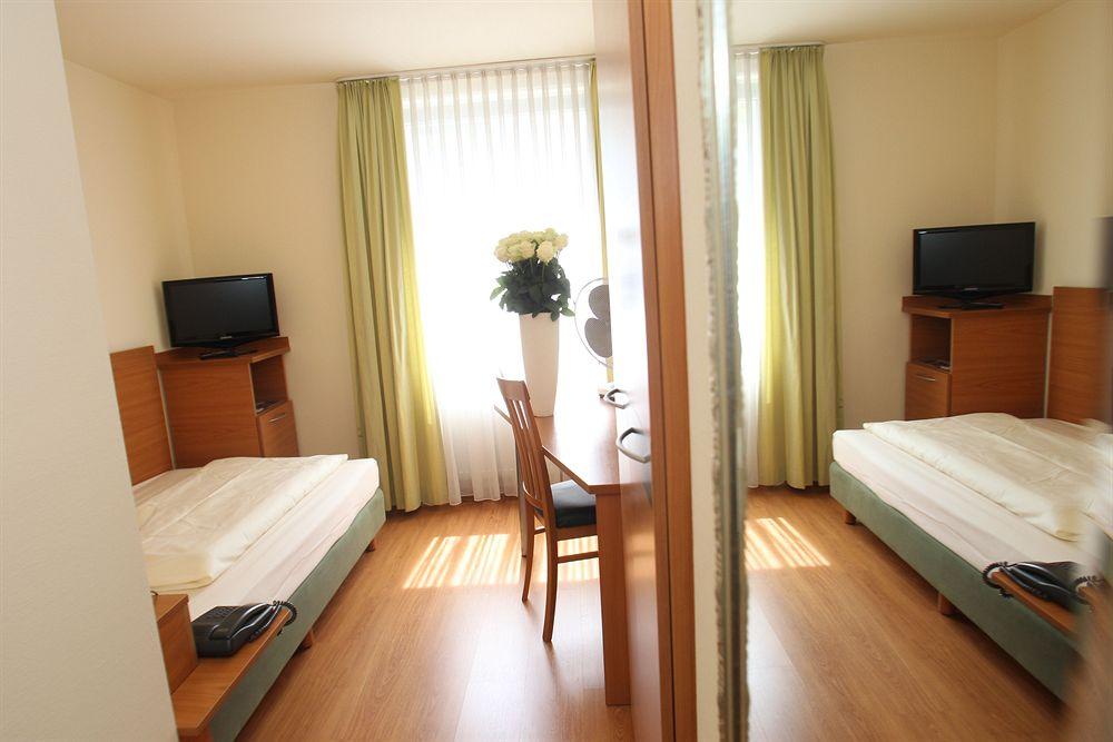 Фото Memphis Hotel