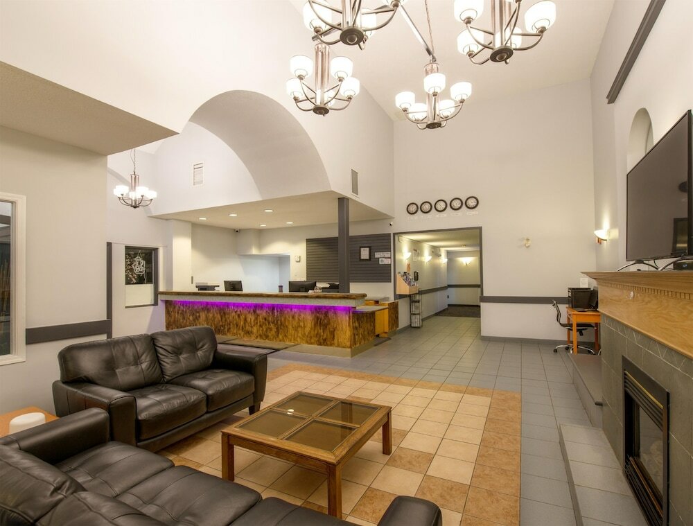 Фото Econo Lodge & Suites Hinton