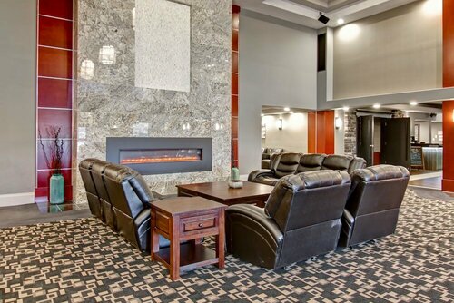 Гостиница Chateau Nova Yellowknife в Йеллоунайф