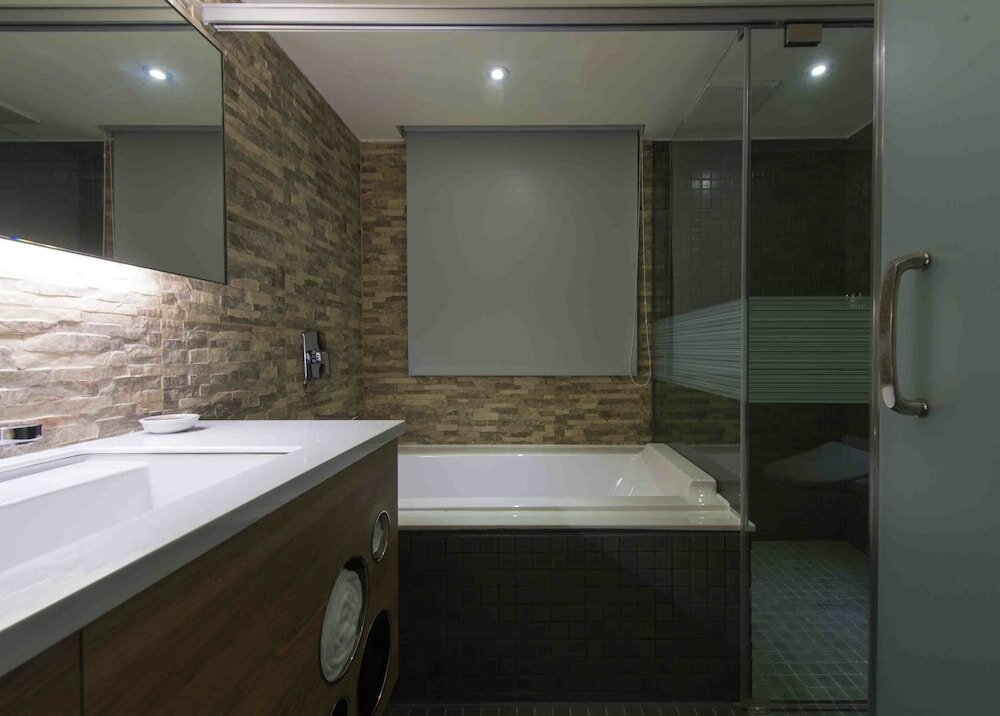 Фото Simple Plus Hotel