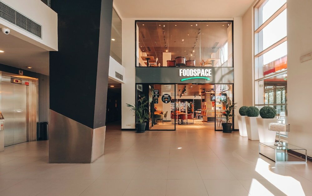 Фото Vertice Roomspace Madrid