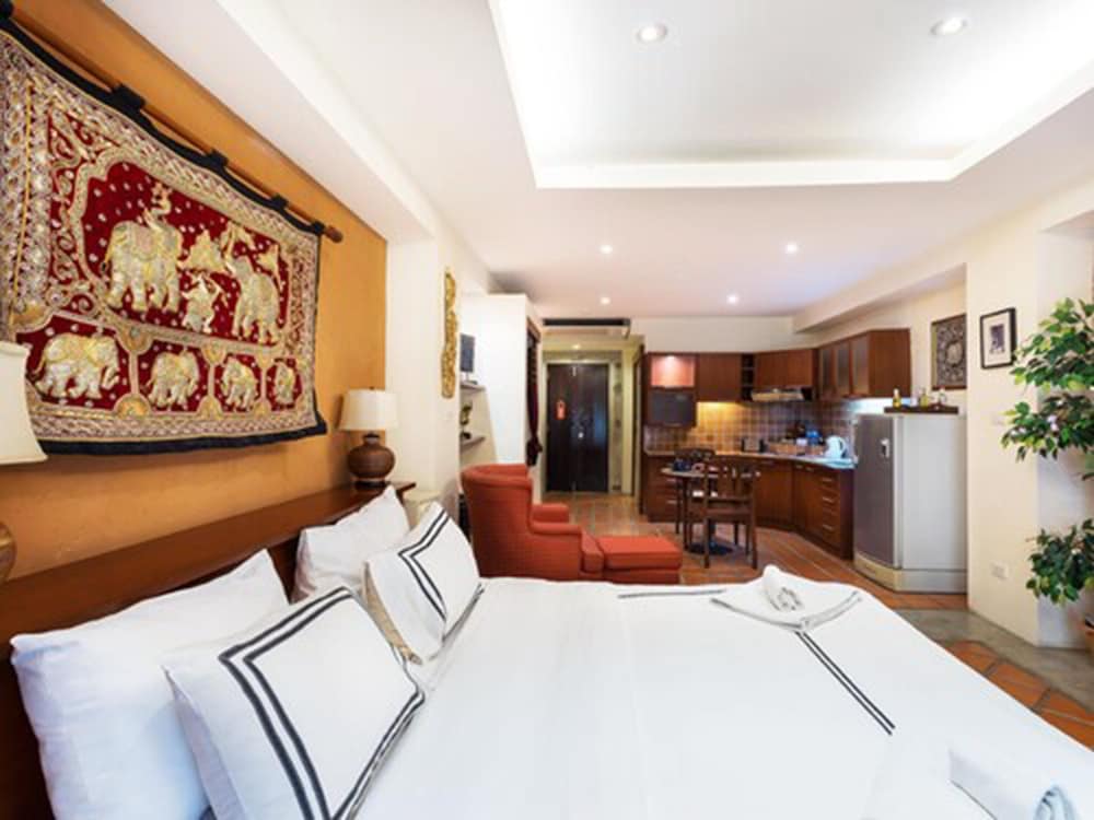 Фото Nirvana Boutique Suites 