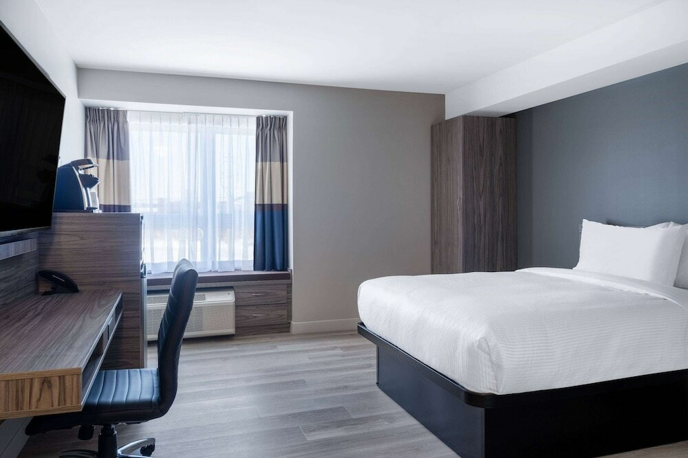 Фото Microtel Inn & Suites by Wyndham Kanata Ottawa West