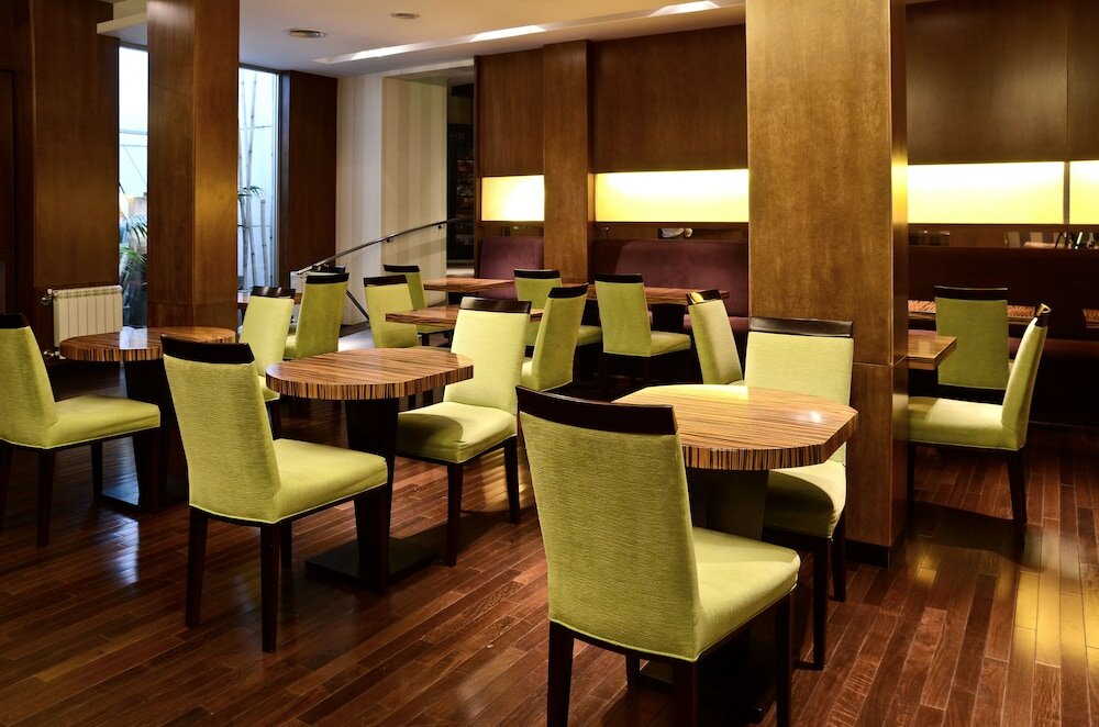 Фото Hotel Iruña