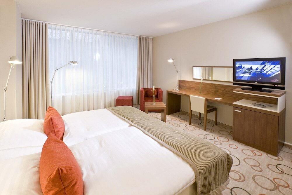 Фото Clayton Hotel Düsseldorf