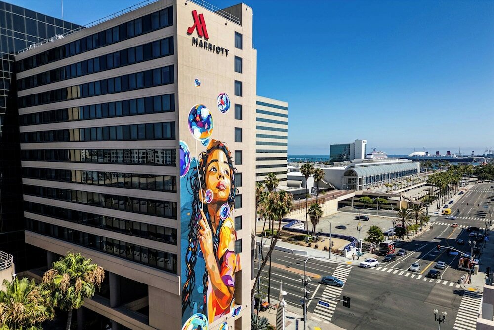 Фото Renaissance Long Beach Hotel