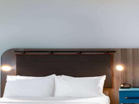 Фото Tryp by Wyndham Orlando